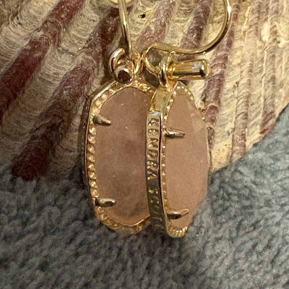 Kendra Scott Gold Drop Earrings with Rose Quartz - Picture 2 of 3